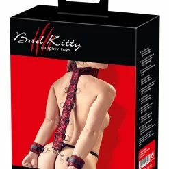 Bad Kitty Kinky Halsband Met Handboeien En D-ringen 11 Bad Kitty Kinky Halsband Met Handboeien En D-ringen -Lingerie Setjes Verkoopwinkel kinky halsband met handboeien en d ringen achter