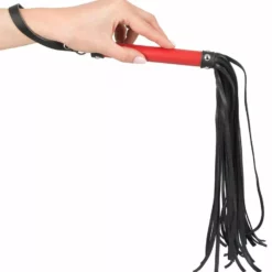 Bad Kitty Kunstleren Zweep Met Rood Handvat (OP=OP) -Lingerie Setjes Verkoopwinkel kunstleren zweep met rood handvat 3