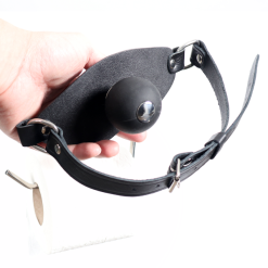 Kiotos Leren & Siliconen Ballgag - The Holder -Lingerie Setjes Verkoopwinkel leren siliconen ballgag the holder