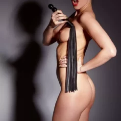 Zado Leren Zweep Met Golvend Handvat -Lingerie Setjes Verkoopwinkel leren zweep met golvend handvat in hand