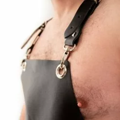 Mister B Leren Schort Met Harnas En Rits -Lingerie Setjes Verkoopwinkel mister b leren schort met harnas en rits voor