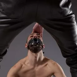 Mister B Leather Strap-On Piss Gag - Zwart -Lingerie Setjes Verkoopwinkel mister b leather strap on piss gag zwart vb2