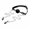 Strict Leather Siliconen Ballgag Met Tepel Klemmen